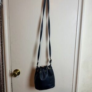 River island Black Bucket Bag
